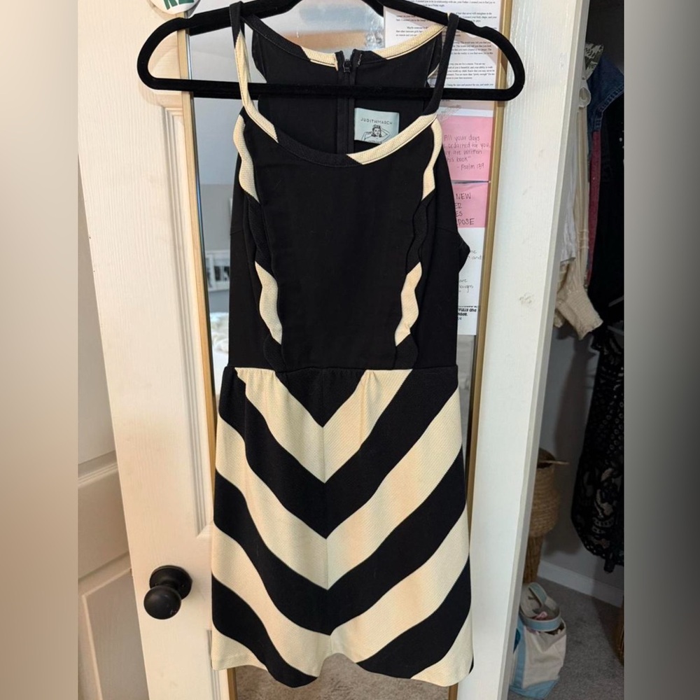 Judith March Black and Cream Chevron Mini Dress